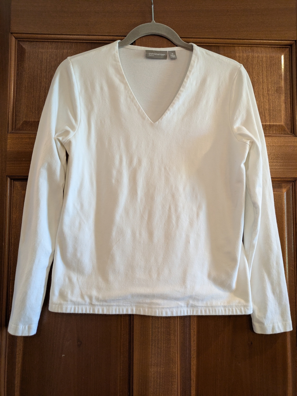 croft & barrow Women's White V-Neck Long Sleeve Shirt Medium